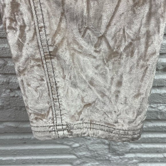 We The Free Crushed Velvet High Waist Relaxed Fit Jeans Blush Color Size 24 - Picture 5 of 11